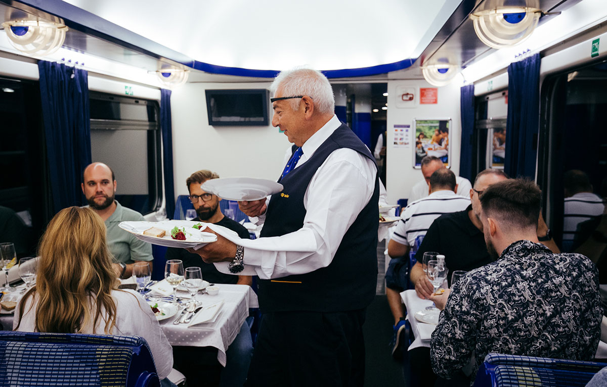 Experiență de Orient Express pe Corona